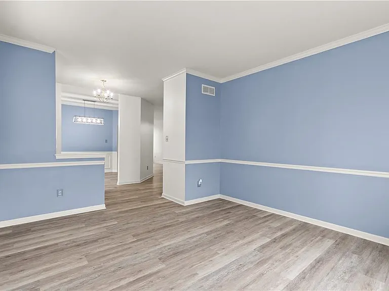 8100 Cross Creek Cir — Photo 8