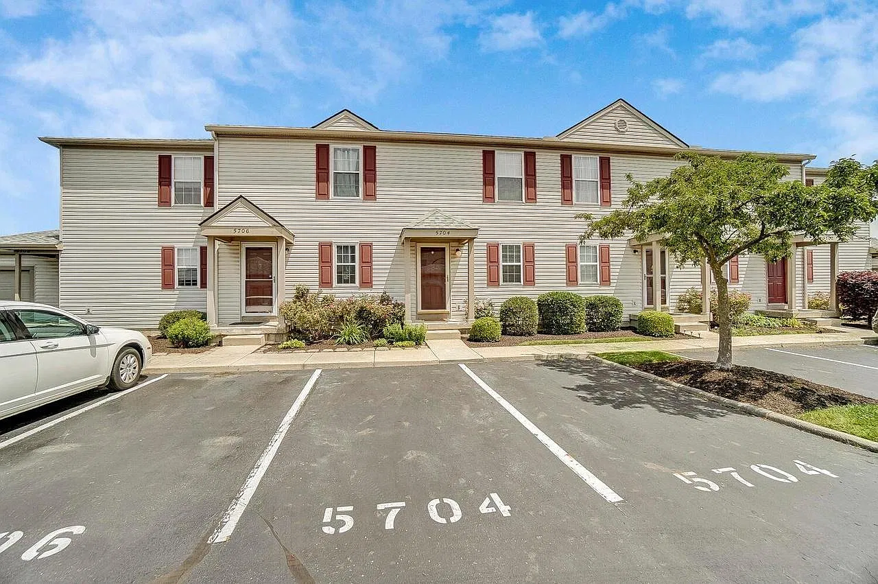 2 bed, 832 sqft, $1,675 — Photo 1