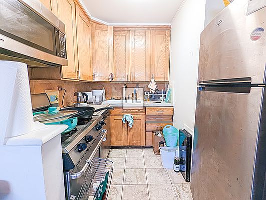 2nd image of 300 W 110th St Floor 6