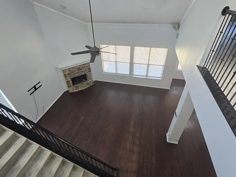 1320 Wheatear Dr — Photo 3