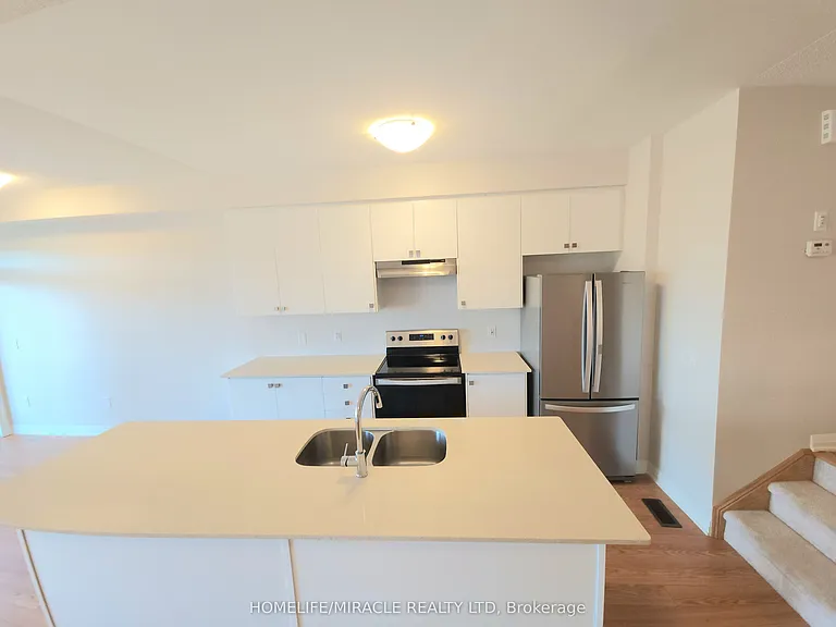 585 Colborne St E — Photo 10