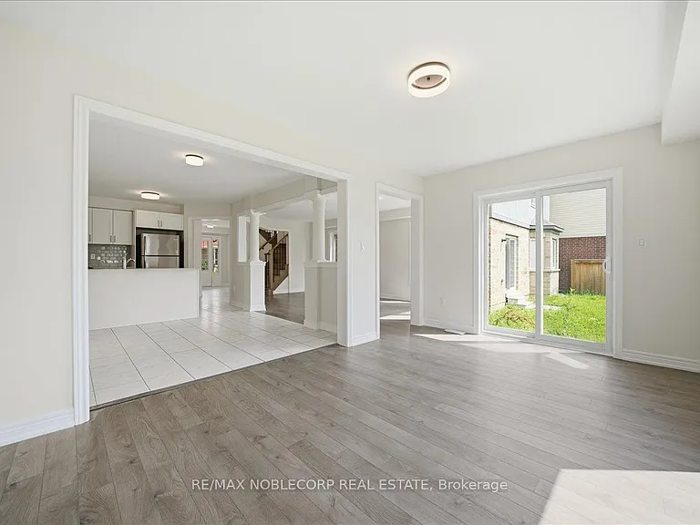 226 Bruce Cameron Dr — Photo 11