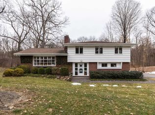 17 Woodward Rd, Poughkeepsie, NY 12603