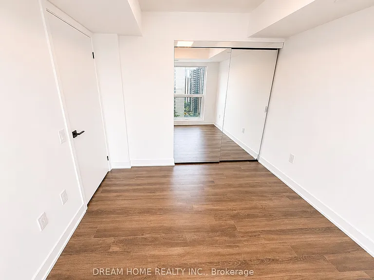 609 Sherbourne St #1602 — Photo 7