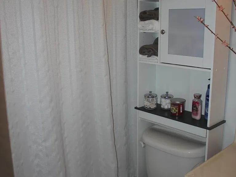 302 Hilltop Ln #F — Photo 23