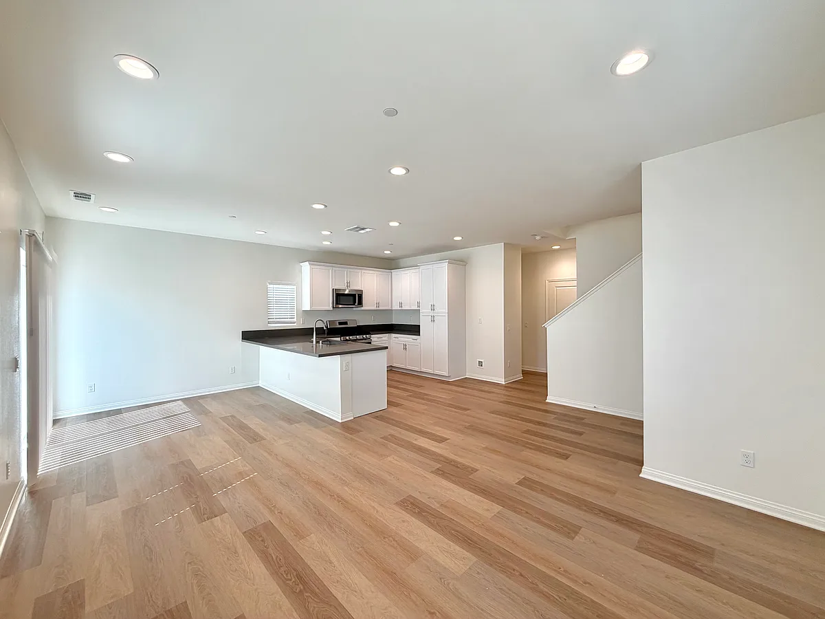 Building Photo - 114 N Lassen Ave #1