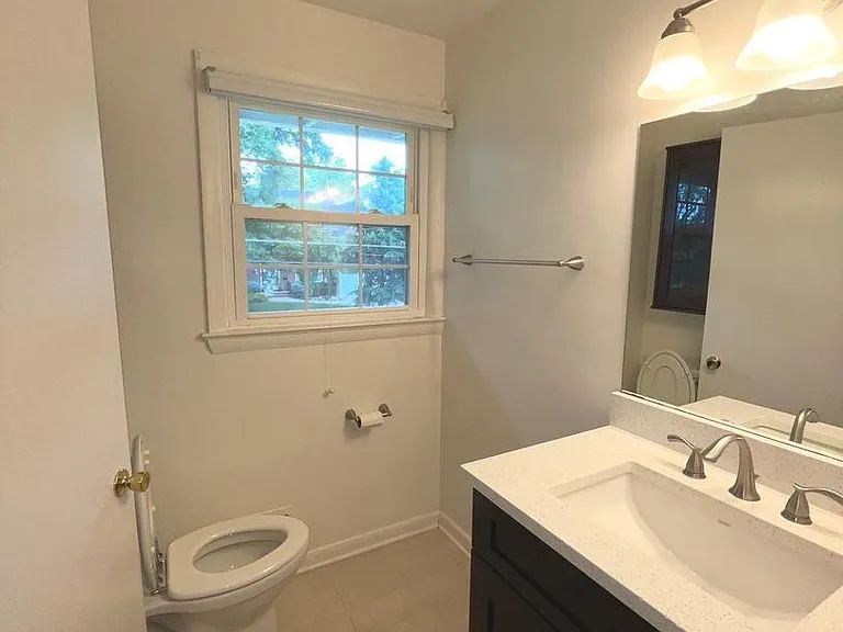 6933 Tyndale St — Photo 27