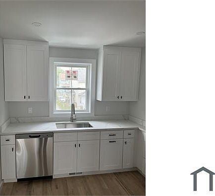 2nd image of 12 Taylor St