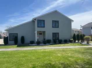 778 Colorado Ct, Carol Stream, IL 60188