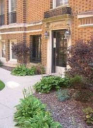 1st image of 1522 W Fargo Ave APT 3G
