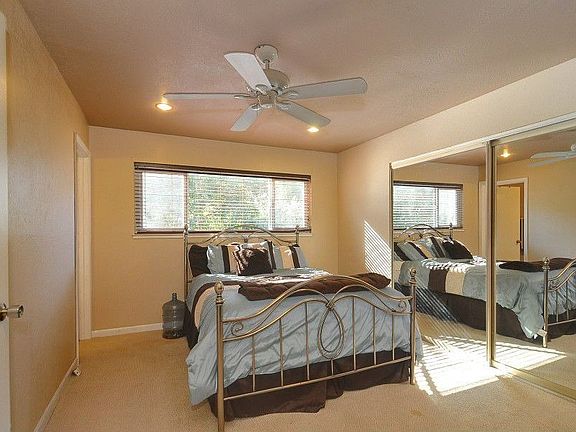 5th image of 536 Lindstrom Ct