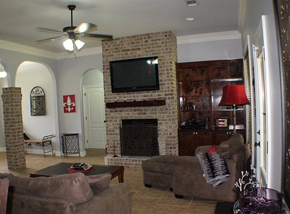 5th image of 218 Austin Oaks Cir