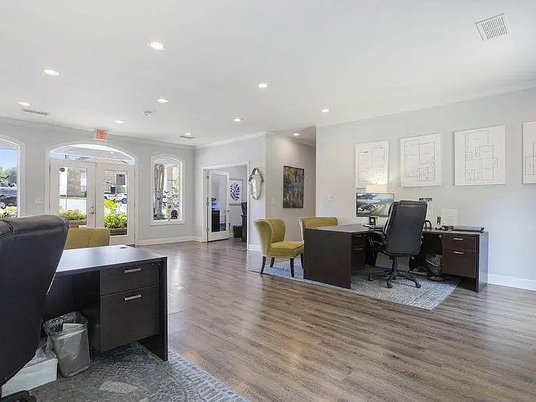 The Onyx Hoover Apartments — Photo 7