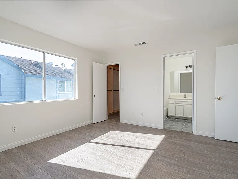 789 W 18th St #1A — Photo 26