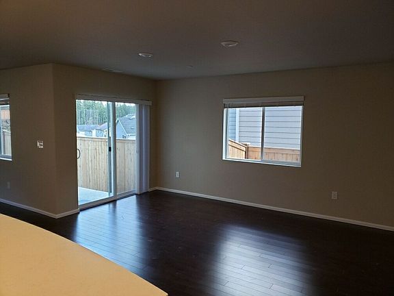 4th image of 3332 Hoffman Hill Blvd