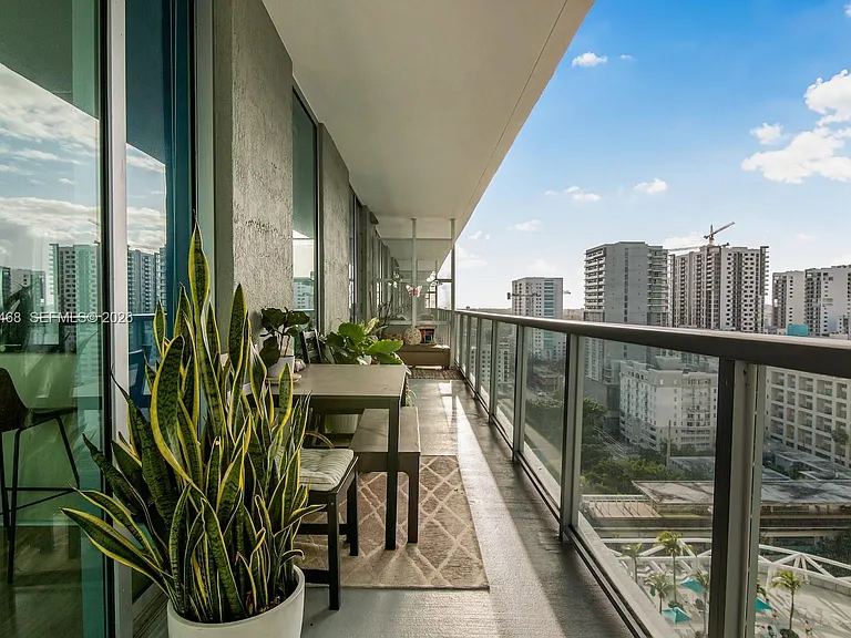 79 SW 12th St #2107 — Photo 14