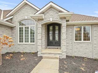 17632 Colonial Ave, Omaha, NE 68136