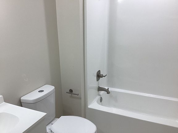 5th image of 2850 Sims St