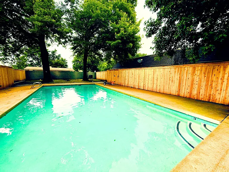 3526 E 48th Pl — Photo 3