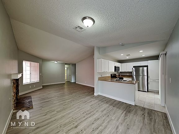 3rd image of 2254 Sierra Sunrise St