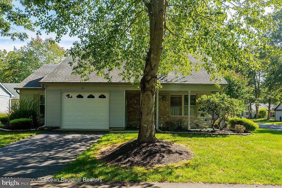 1st image of 514 Petunia Ln N