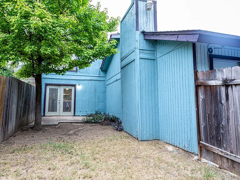 4709 Misty Slope Ln — Photo 14