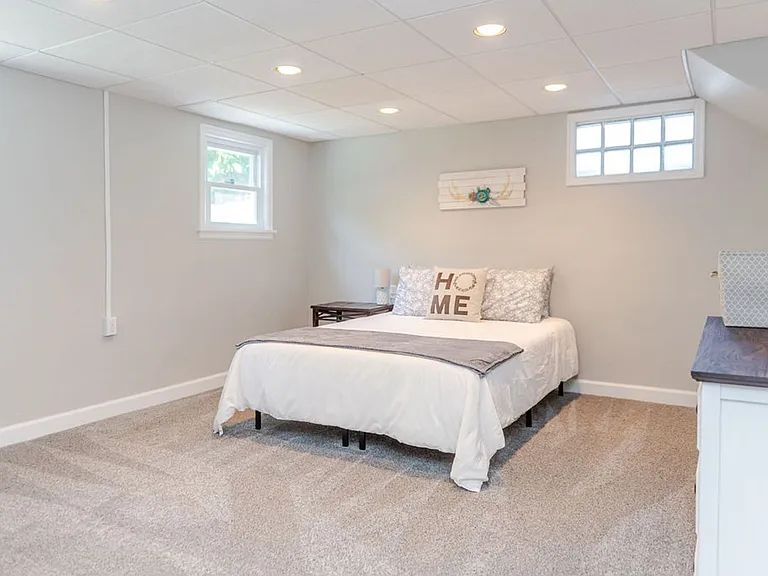 1718 Virginia Ln — Photo 13