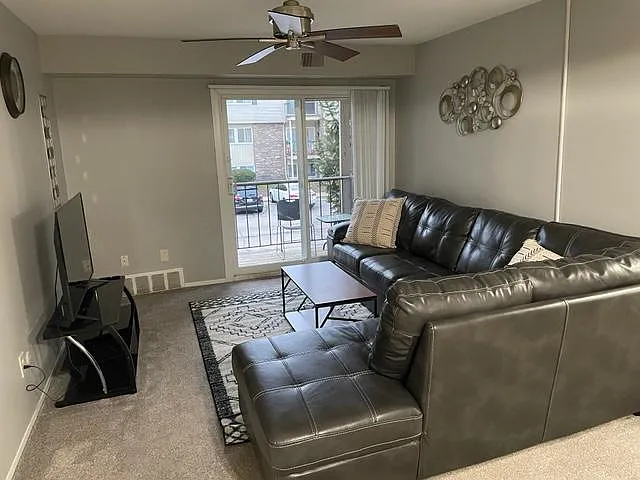 38262 Fairway Ct — Photo 1
