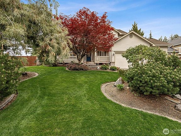 5th image of 8215 204th Avenue Ct E