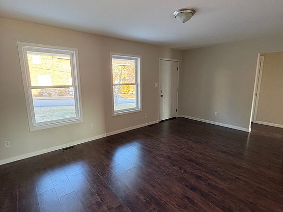 2nd image of 124 Maplewood Dr