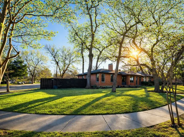 900 Treasure Rd, Garland, TX 75041