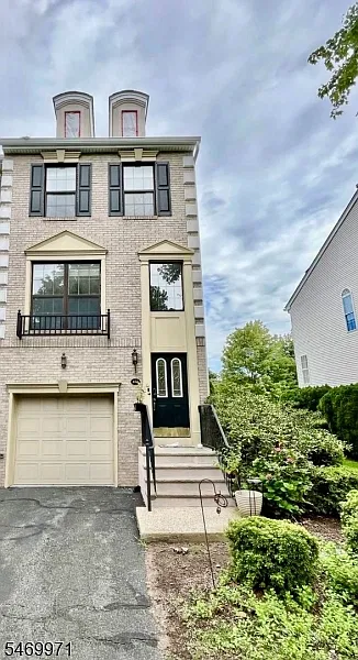 456 Hartford Dr