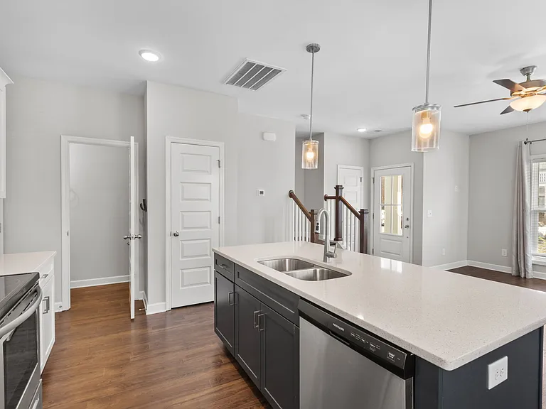 1067 Emery Bay Cir — Photo 14