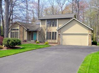 27 Emjay Ln, Rochester, NY 14612