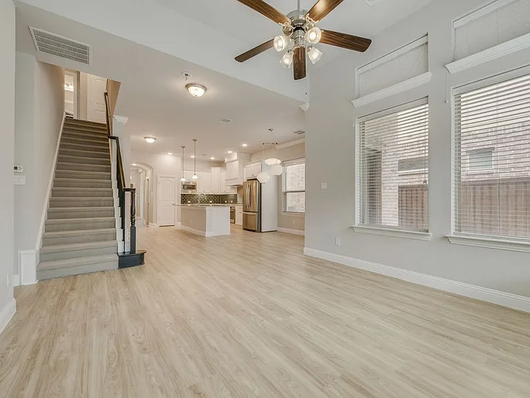 1127 Piedmont Ln — Photo 8