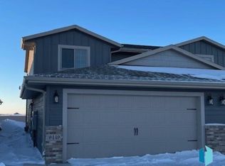 9449 W Dolores Dr, Sioux Falls, SD 57106