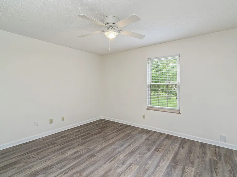 4801 Cannon Ridge Dr #B — Photo 2