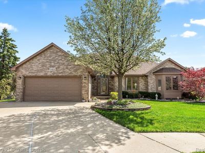 54806 Ashley Lauren Dr, Macomb, MI, 48042
