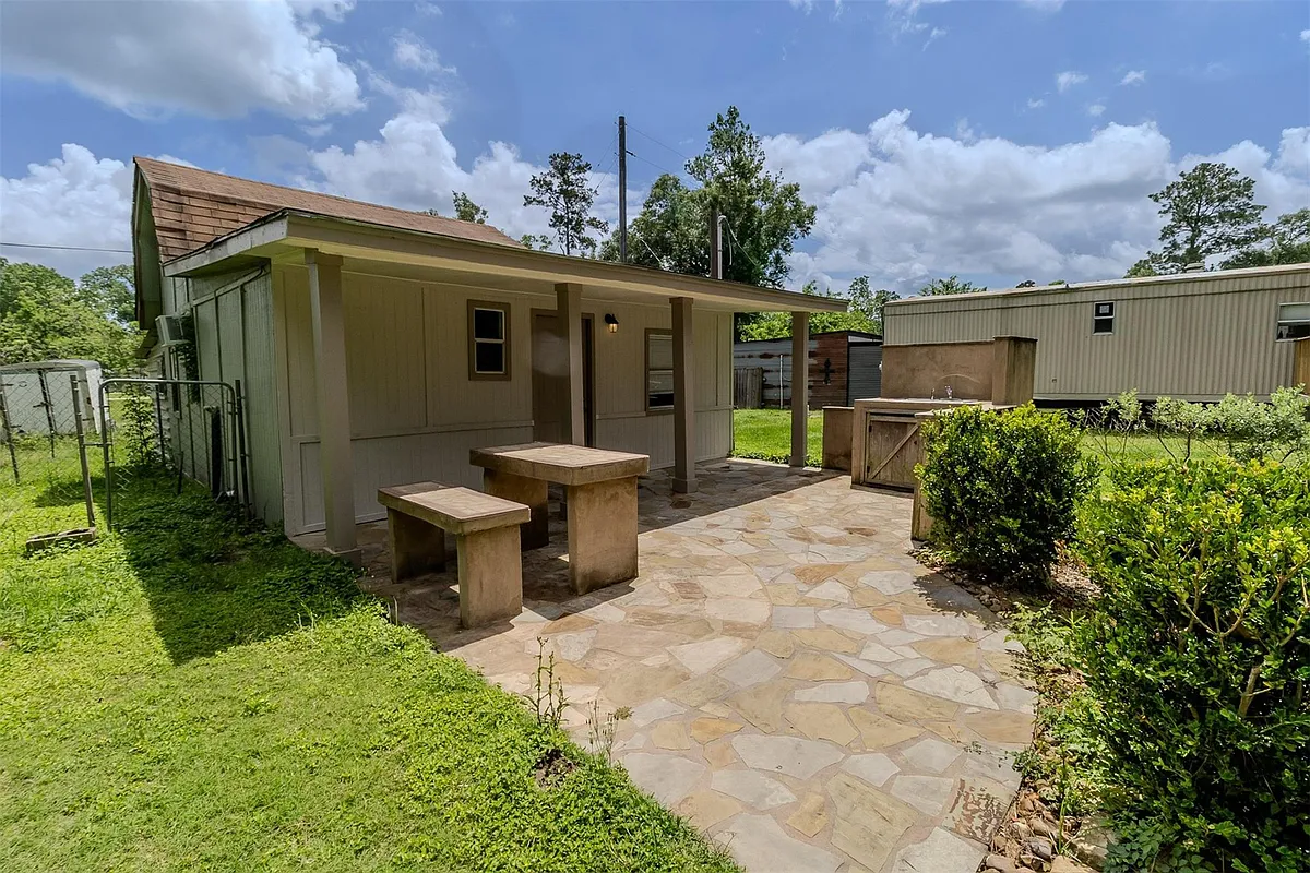 Building Photo - 25128 Faraway Ln