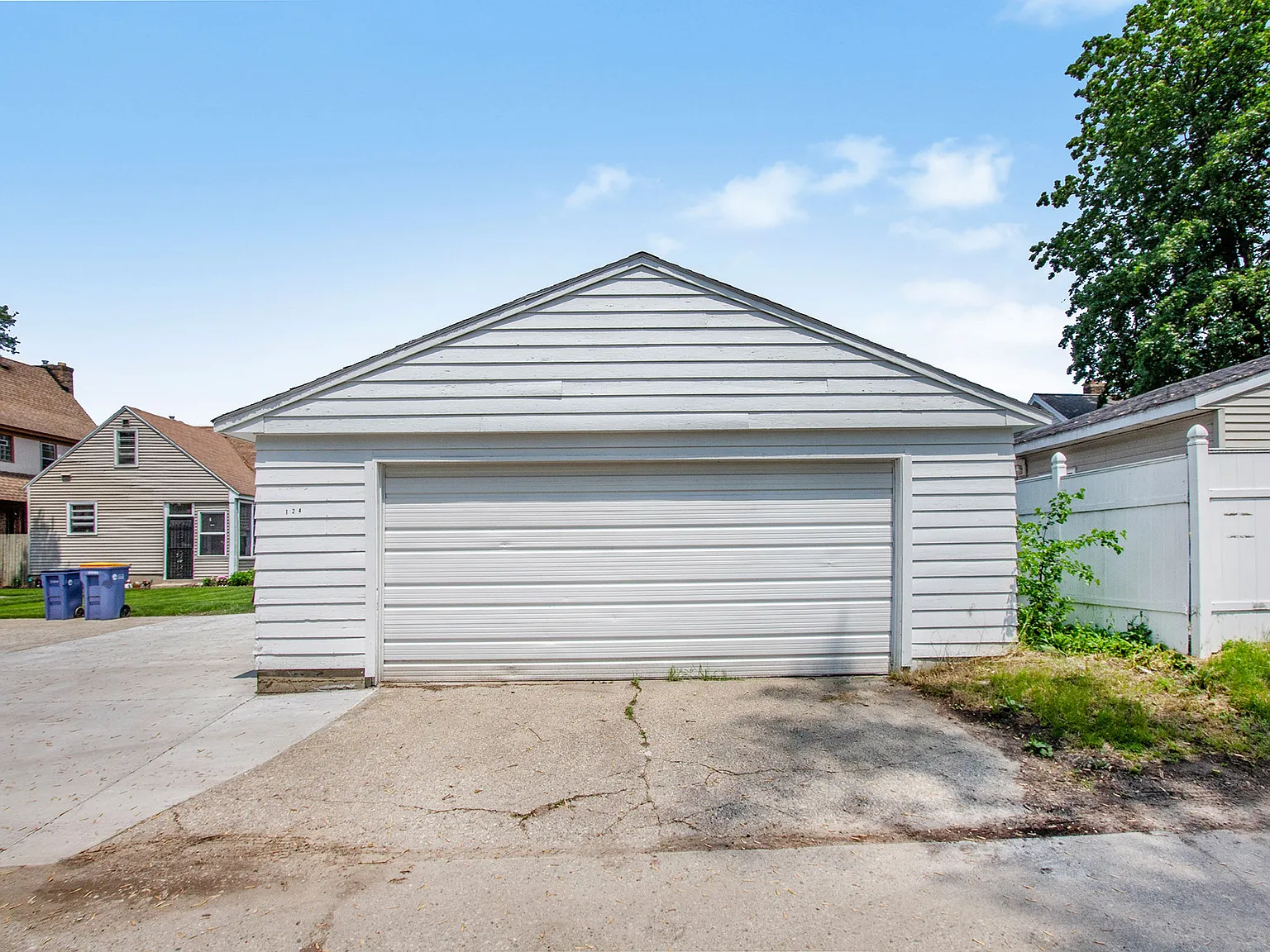 4 bed, 1500 sqft, $2,450 — Photo 2