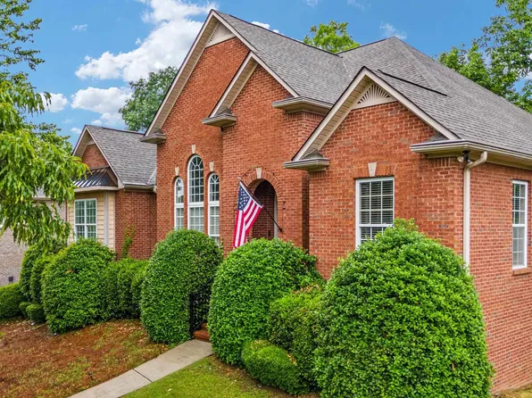 1695 Oak Park Ln, Hoover, AL 35080