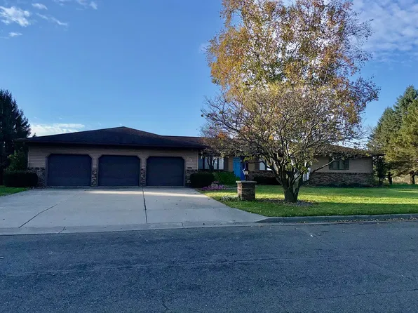 1818 Grumann Dr, Tomah, WI 54660