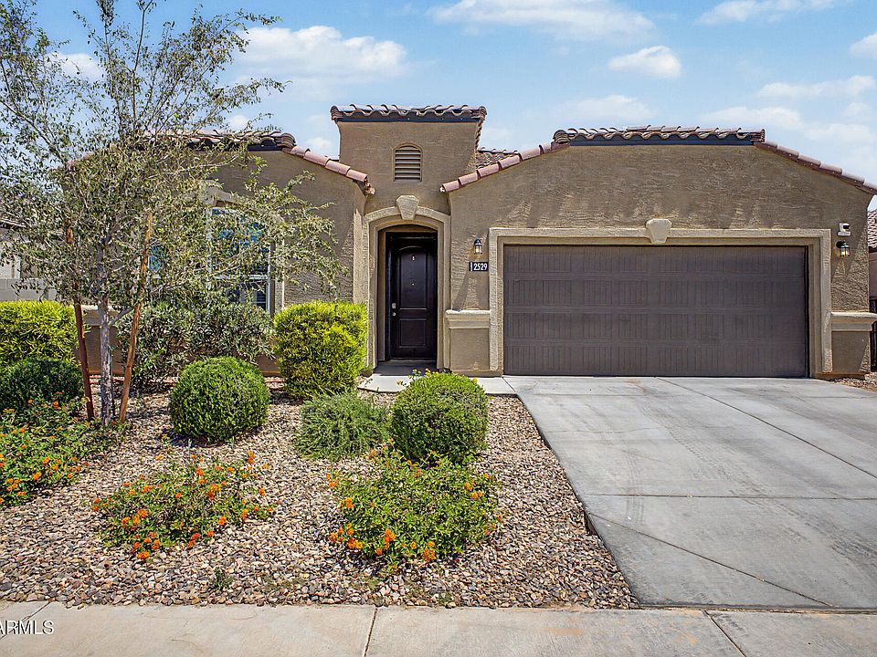 1st image of 2529 N CAMDEN Drive