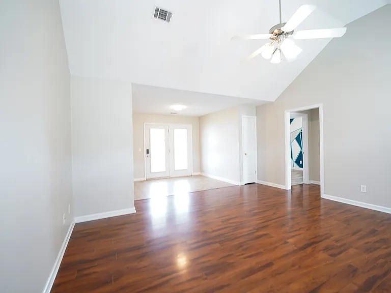 134 Mustang Dr — Photo 25