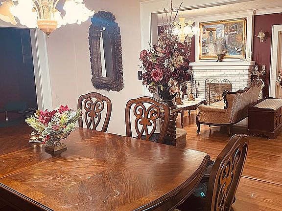 Dining RM/Living Room/Firepl