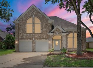 10310 Little Oak Dr, Baytown, TX 77523