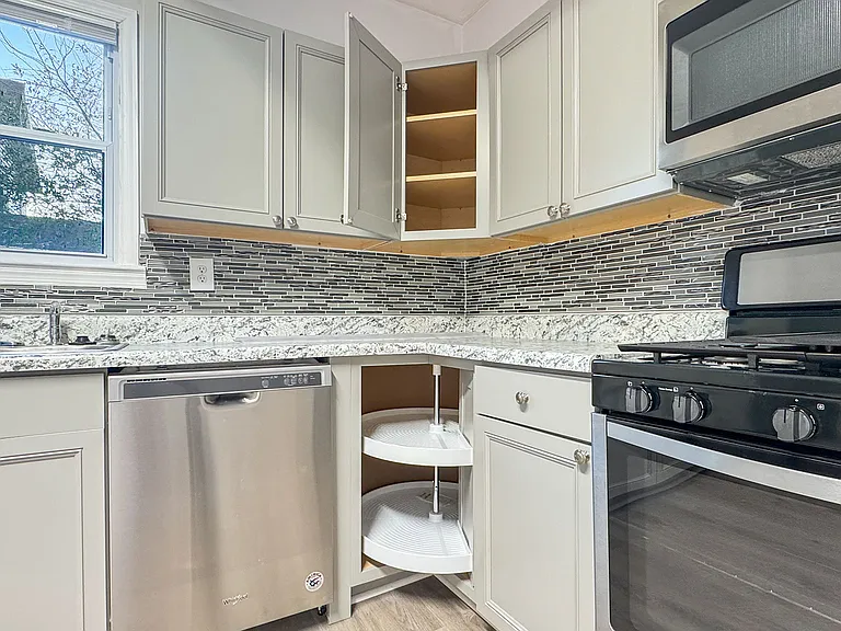 2728 E Virginia Beach Blvd — Photo 10