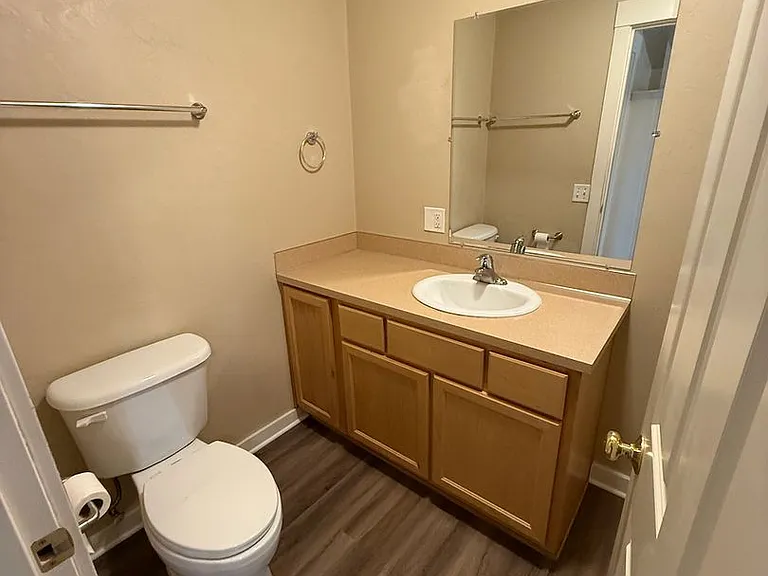 10th St. 11 Plex — Photo 14