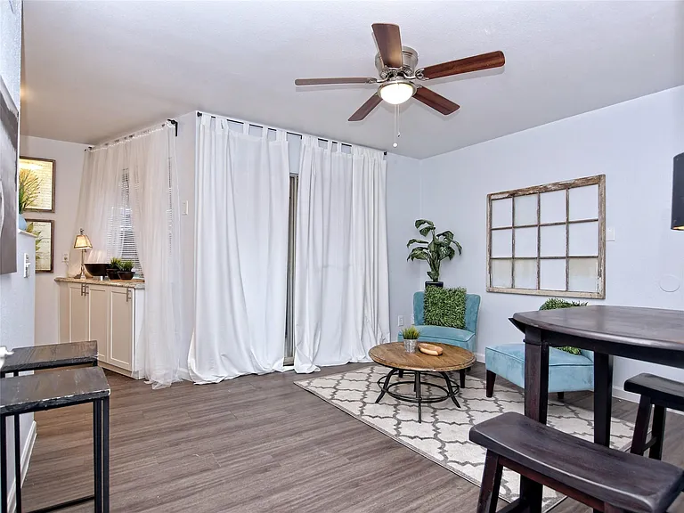 1840 Burton Dr #109 — Photo 3