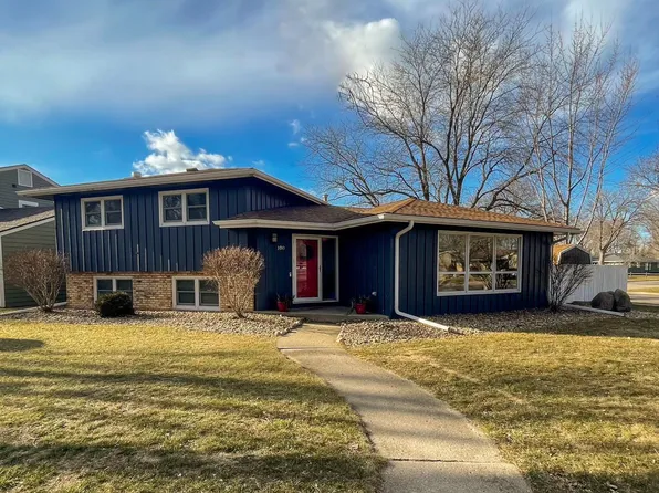 100 Circle Dr, Marshall, MN 56258